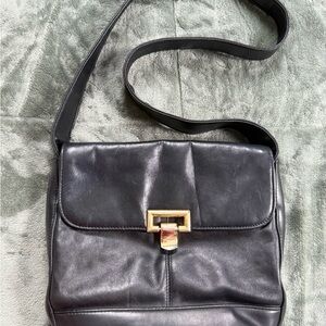 Vintage Saddle River Black Leather Shoulder Bag with Gold Latch